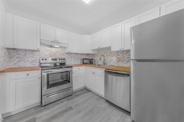 1300 NE Miami Gardens Drive 512E, Miami, FL 33179
