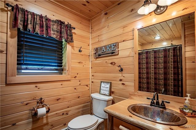 277 South Shore Road, Webb, NY 13420