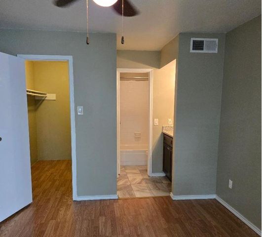 12660 Ashford Point Drive 613, Houston, TX 77082