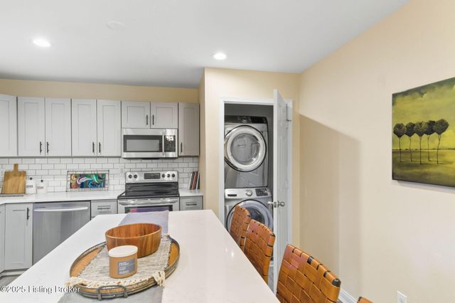 1063 Mary St, Louisville, KY 40204