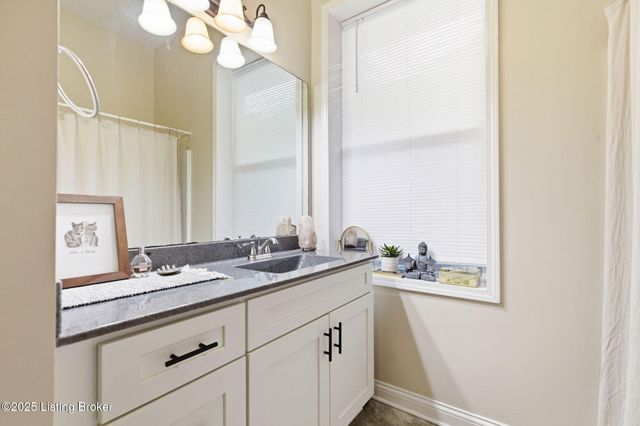 1063 Mary St, Louisville, KY 40204