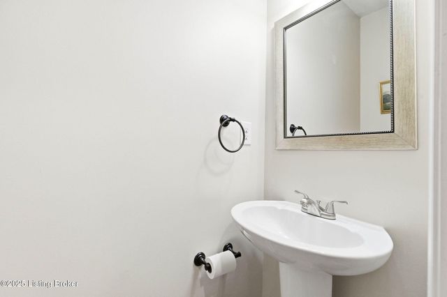 1063 Mary St, Louisville, KY 40204