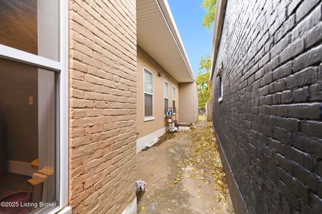 1063 Mary St, Louisville, KY 40204