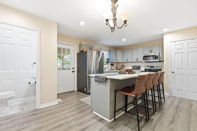 1063 Mary St, Louisville, KY 40204