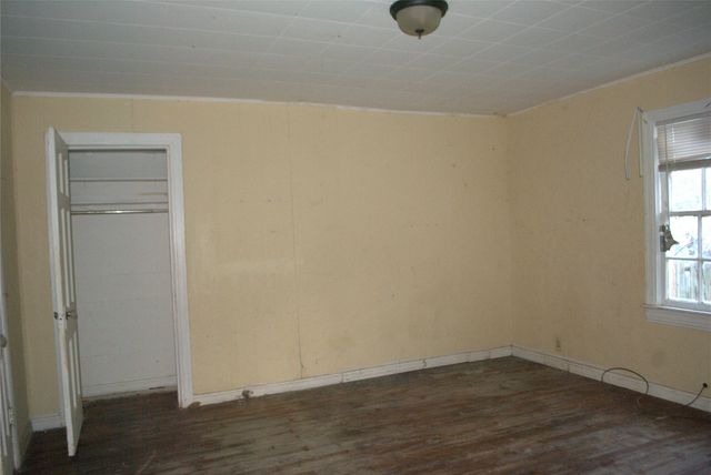 108 SE 22nd Street, Paris, TX 75460