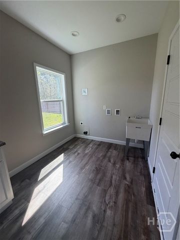 618 N McDonald Street, Ludowici, GA 31316