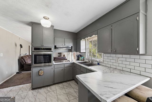 6852 Wendy Jean Drive, Morrow, GA 30260