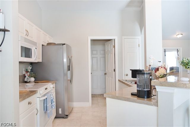 818 SW 11th AVE, Cape Coral, FL 33991