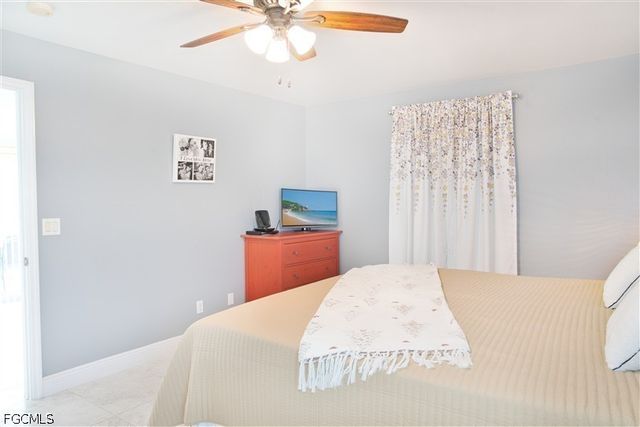 818 SW 11th AVE, Cape Coral, FL 33991