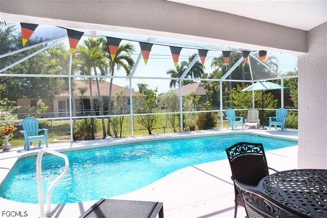 818 SW 11th AVE, Cape Coral, FL 33991