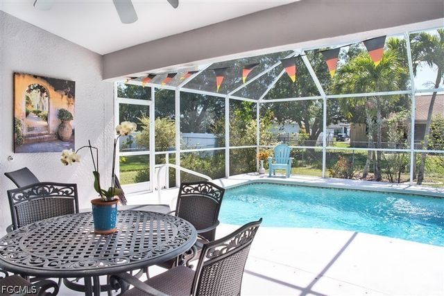 818 SW 11th AVE, Cape Coral, FL 33991