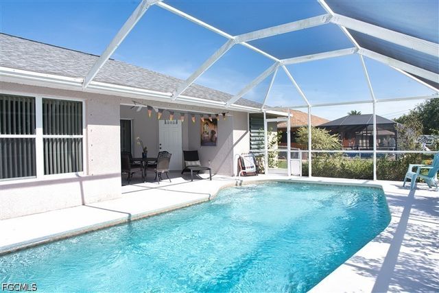 818 SW 11th AVE, Cape Coral, FL 33991
