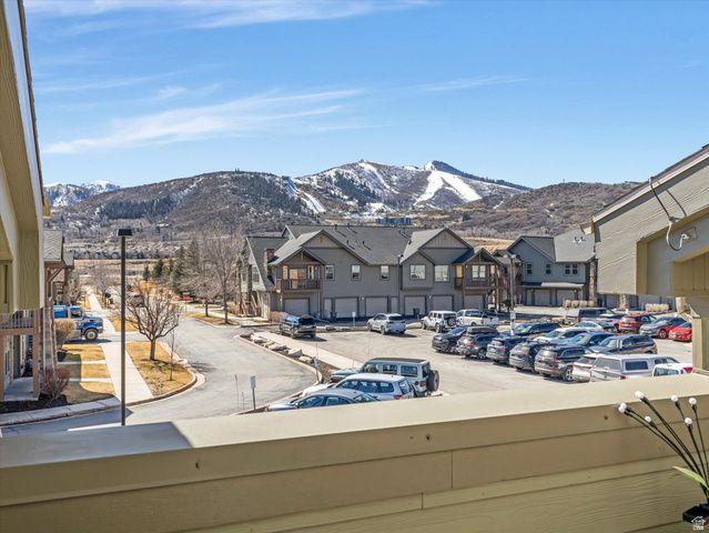 1684 W FOX HOLLOW LN #H12, Park City, UT 84098