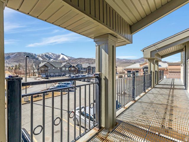 1684 W FOX HOLLOW LN #H12, Park City, UT 84098