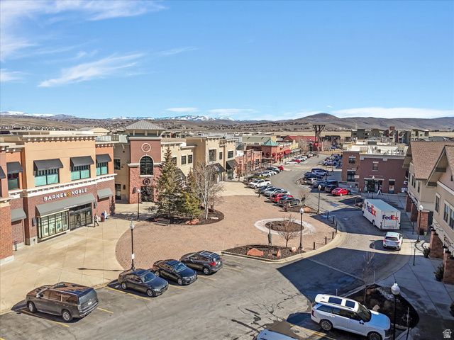 1684 W FOX HOLLOW LN #H12, Park City, UT 84098