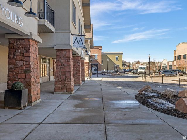 1684 W FOX HOLLOW LN #H12, Park City, UT 84098