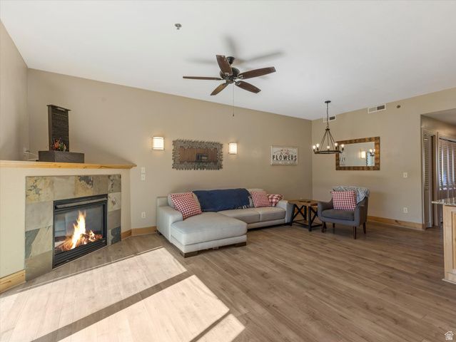 1684 W FOX HOLLOW LN #H12, Park City, UT 84098