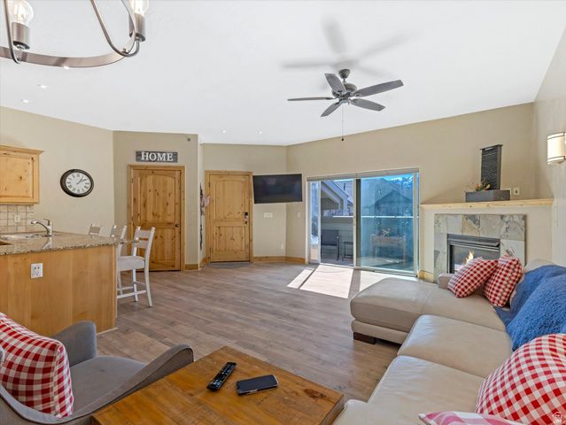 1684 W FOX HOLLOW LN #H12, Park City, UT 84098