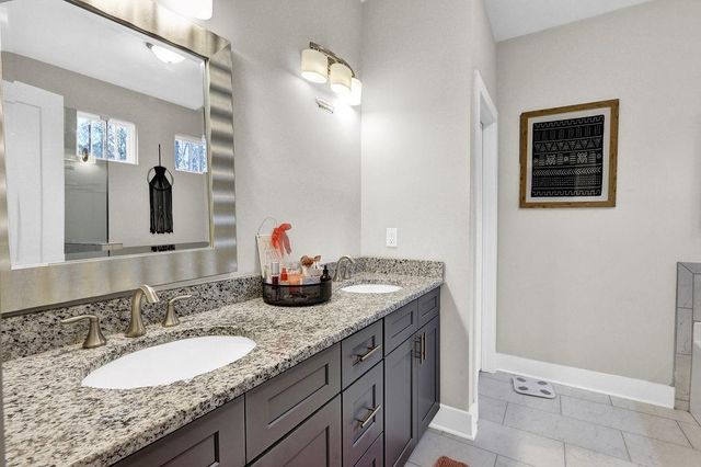 89 Mission Oak Drive, Grayson, GA 30017