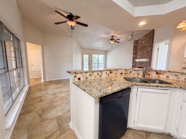 6806 RAINTREE FRST, San Antonio, TX 78233