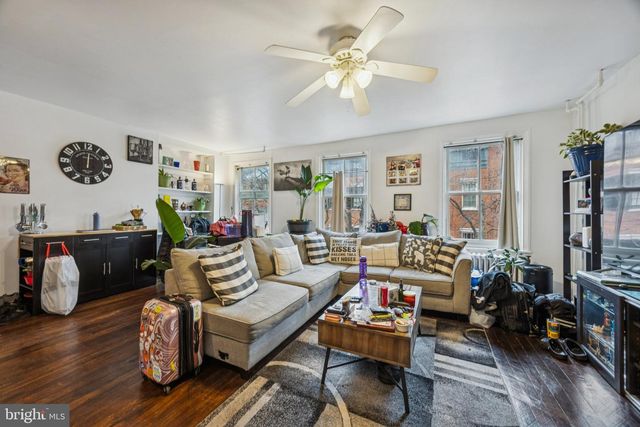 916 CLINTON ST, Philadelphia, PA 19107