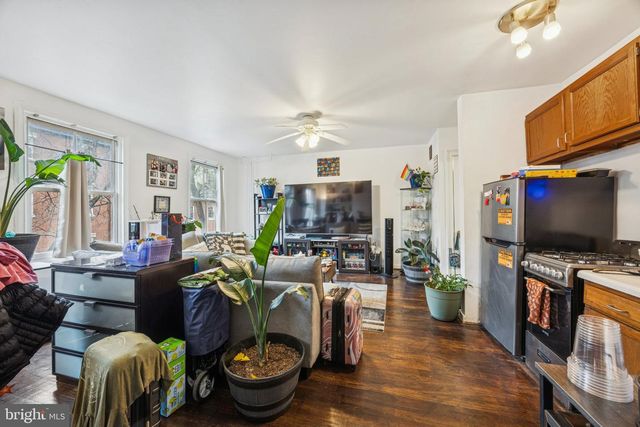 916 CLINTON ST, Philadelphia, PA 19107
