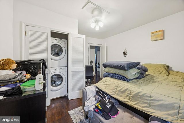 916 CLINTON ST, Philadelphia, PA 19107