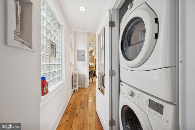 916 CLINTON ST, Philadelphia, PA 19107