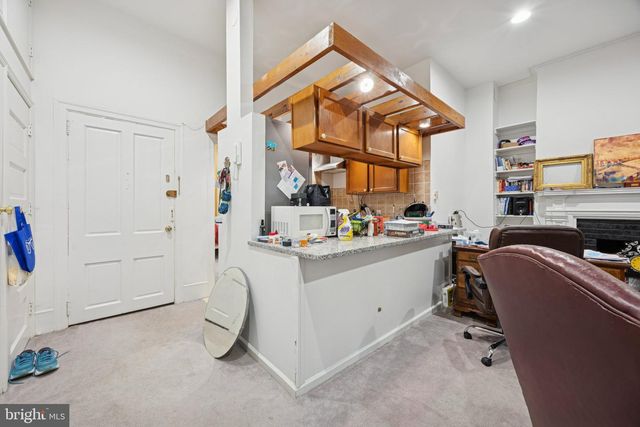916 CLINTON ST, Philadelphia, PA 19107