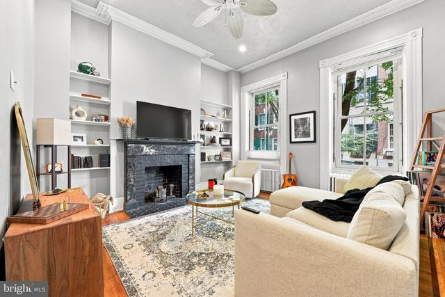 916 CLINTON ST, Philadelphia, PA 19107