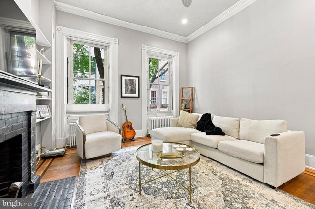 916 CLINTON ST, Philadelphia, PA 19107