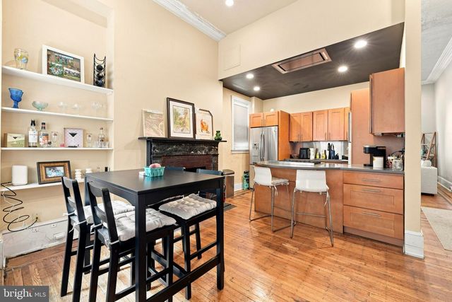 916 CLINTON ST, Philadelphia, PA 19107