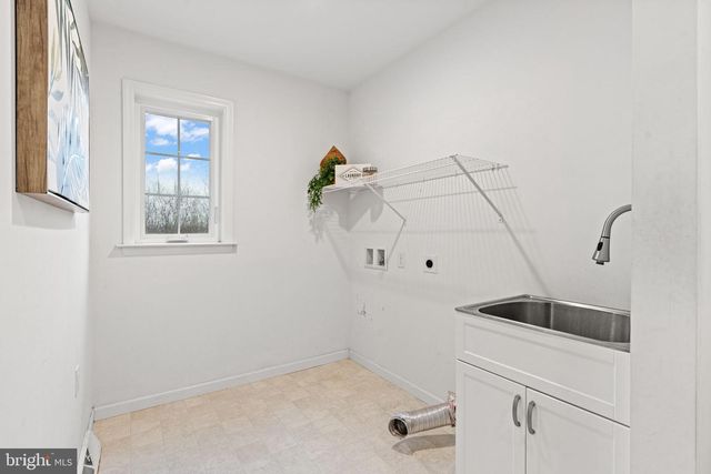 7020 BEECH TREE DR, Harrisburg, PA 17111