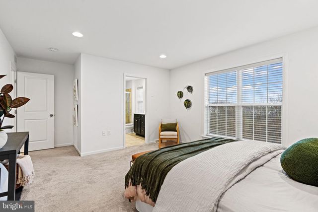 7020 BEECH TREE DR, Harrisburg, PA 17111