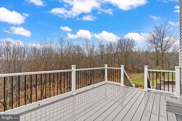 7020 BEECH TREE DR, Harrisburg, PA 17111