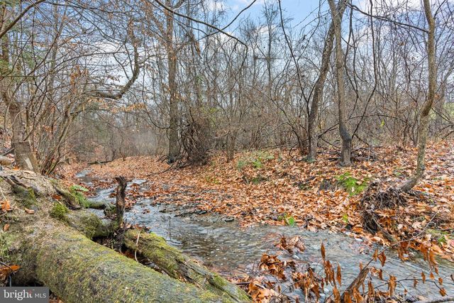 7020 BEECH TREE DR, Harrisburg, PA 17111