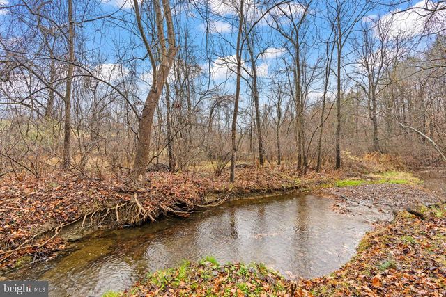 7020 BEECH TREE DR, Harrisburg, PA 17111