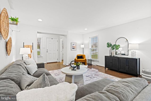 7020 BEECH TREE DR, Harrisburg, PA 17111