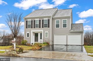 7020 BEECH TREE DR, Harrisburg, PA 17111