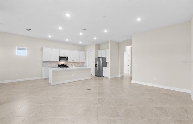 7621 FULHAM AVENUE, Bradenton, FL 34210