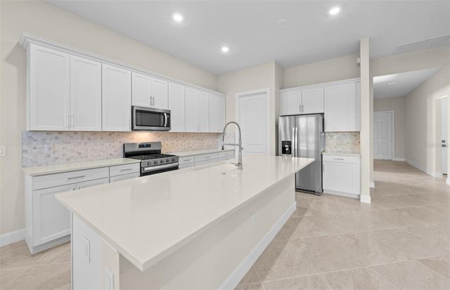 7621 FULHAM AVENUE, Bradenton, FL 34210