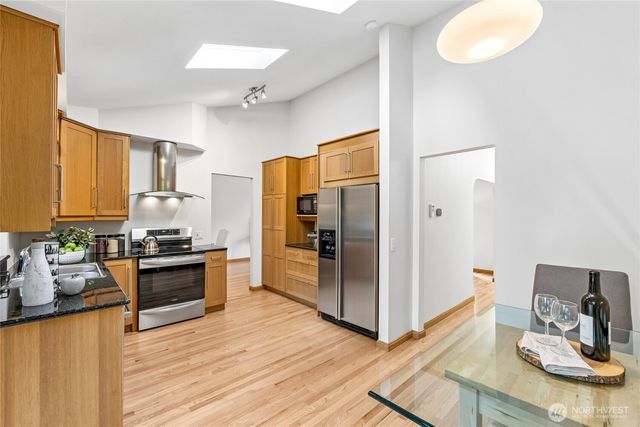 13800 SE 21st Street, Bellevue, WA 98005