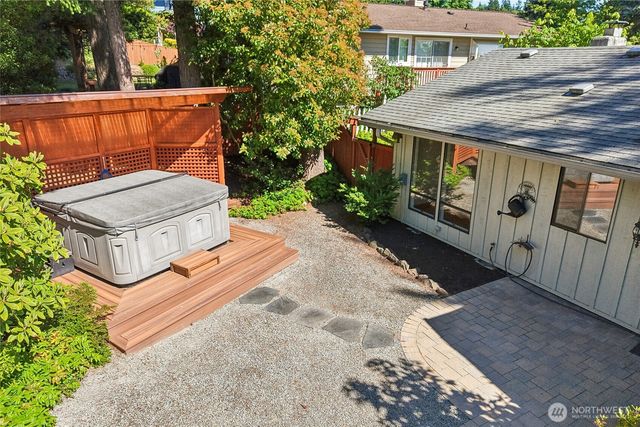 13800 SE 21st Street, Bellevue, WA 98005