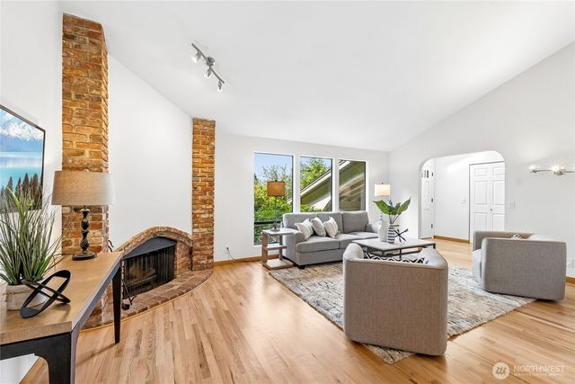 13800 SE 21st Street, Bellevue, WA 98005