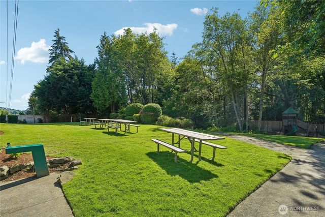 13800 SE 21st Street, Bellevue, WA 98005
