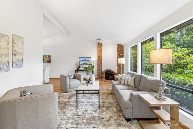 13800 SE 21st Street, Bellevue, WA 98005