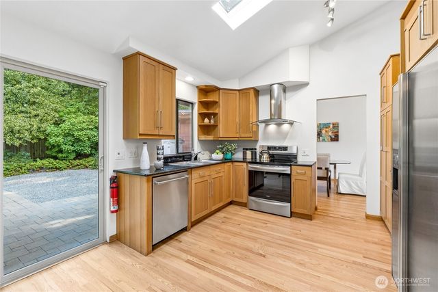 13800 SE 21st Street, Bellevue, WA 98005