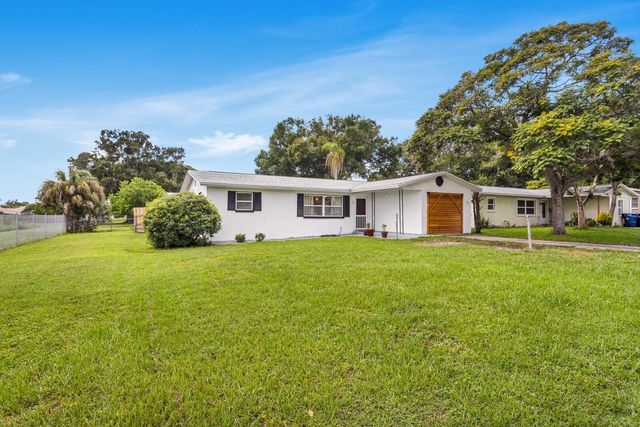 407 OCEAN COURT, Largo, FL 33756