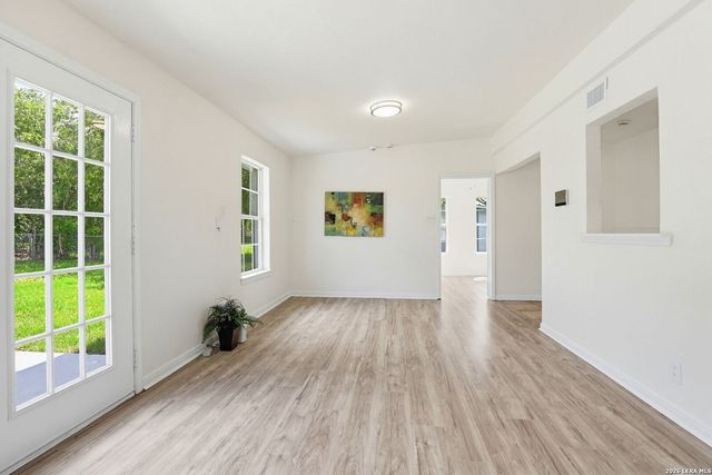 130 CHADWICK DR, San Antonio, TX 78227