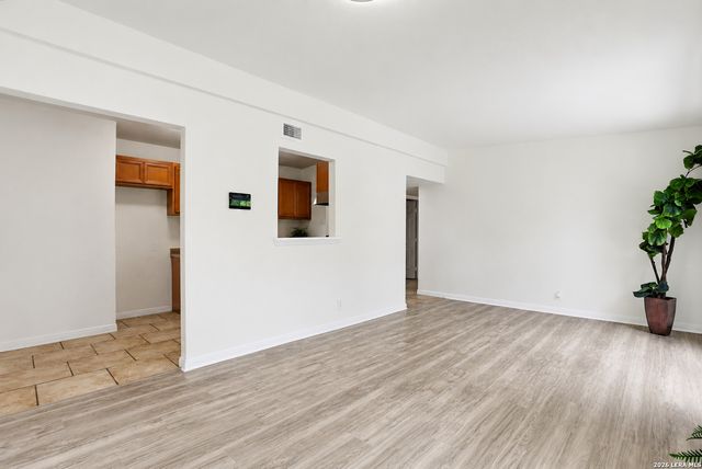 130 CHADWICK DR, San Antonio, TX 78227